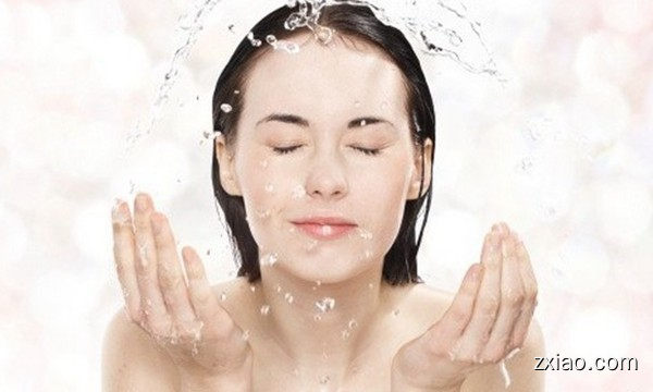 补水是每位女性呵护肌肤的基础-绿之韵海洋植物补水修养套装-赢在直销网