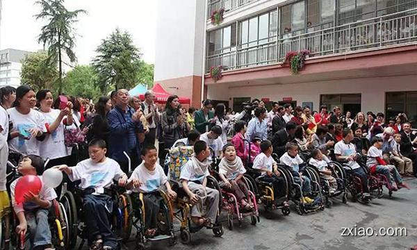 绿之韵爱心志愿者探望衡阳春天服务中心孤残儿童-赢在直销网